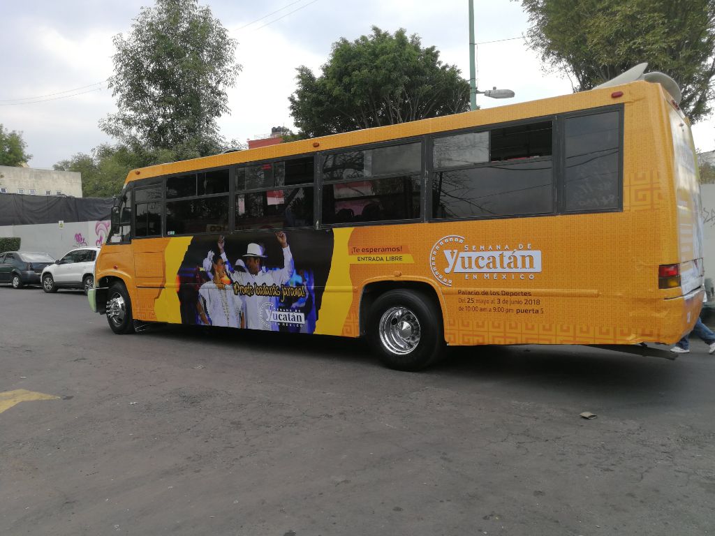 Autobús Naranja - Lateral
