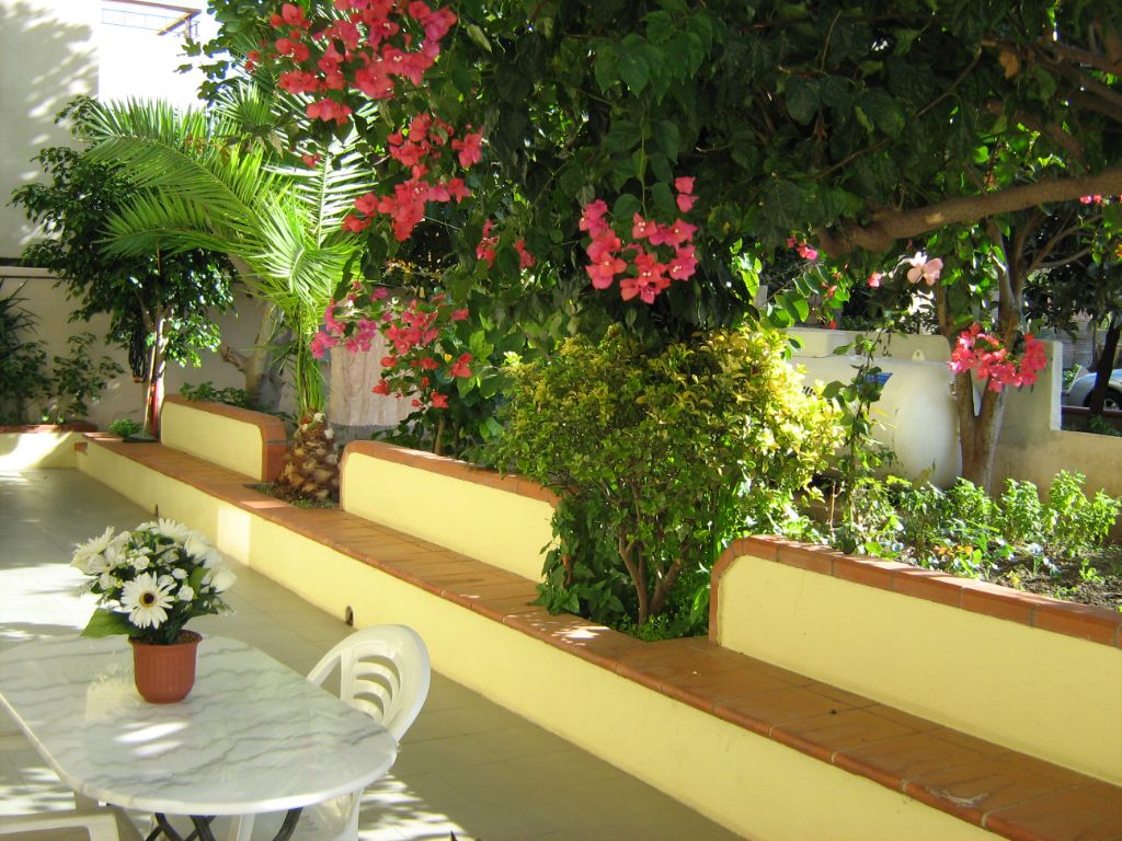 Cortile Fiorito B&B Al Cedir