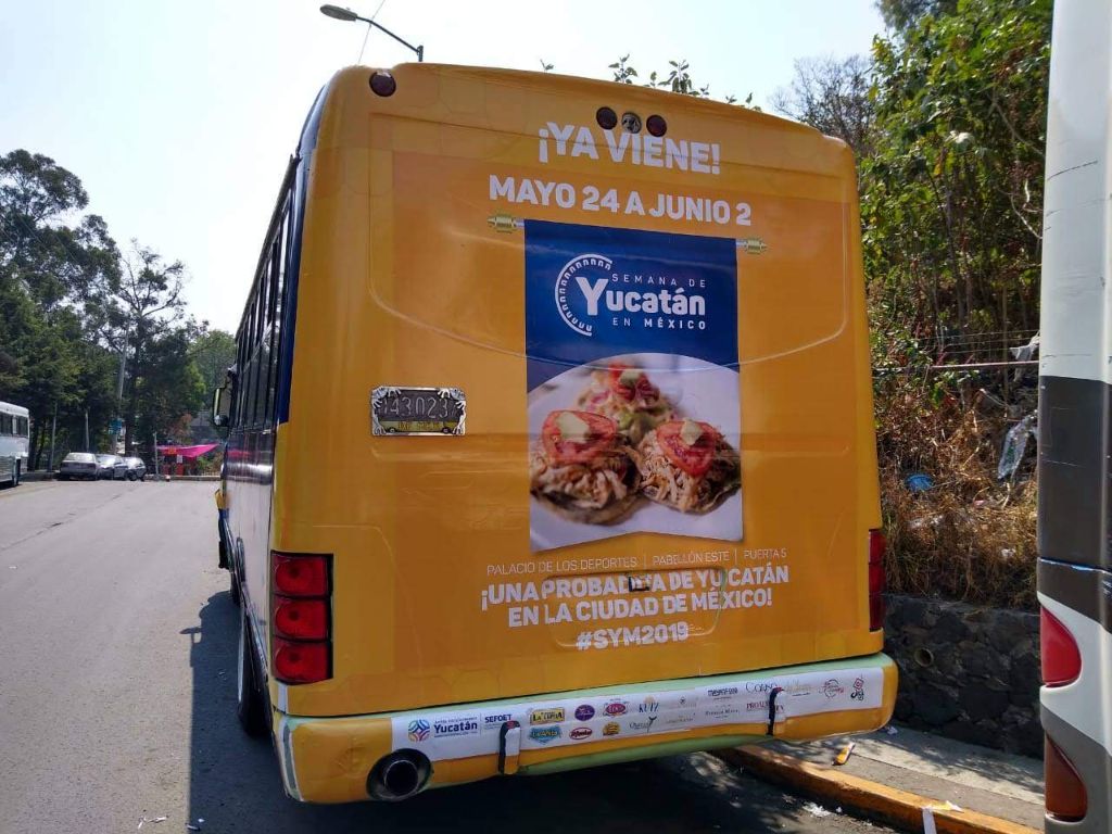 Autobús Amarillo - Campaña Semana de Yucatán