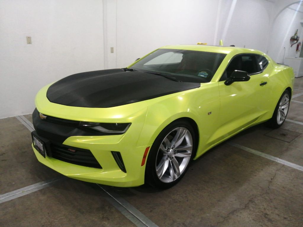 Chevrolet Camaro Amarillo